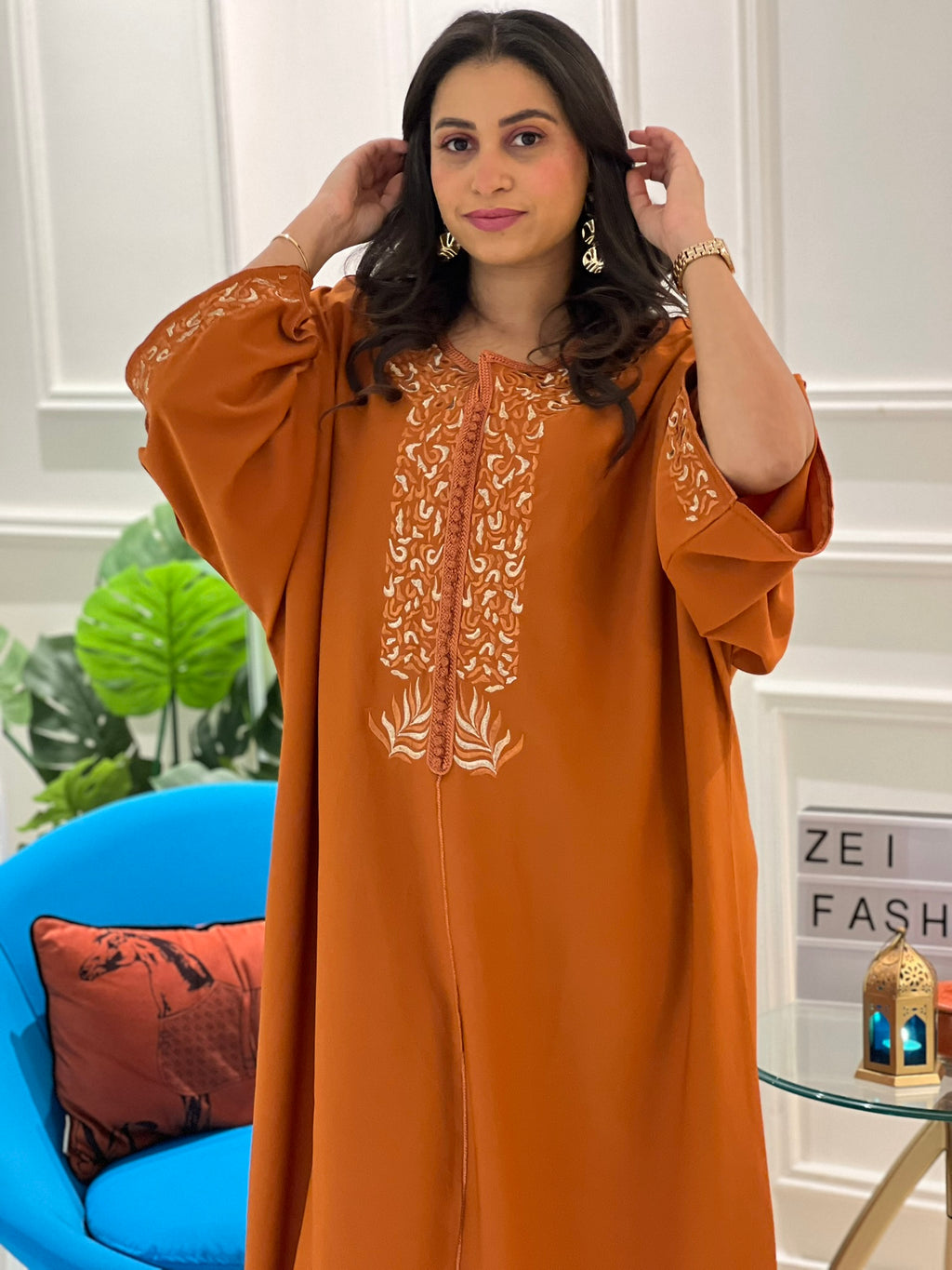 Gandoura Marocaine Élégante – Couleur Terracotta & Broderies Fines
