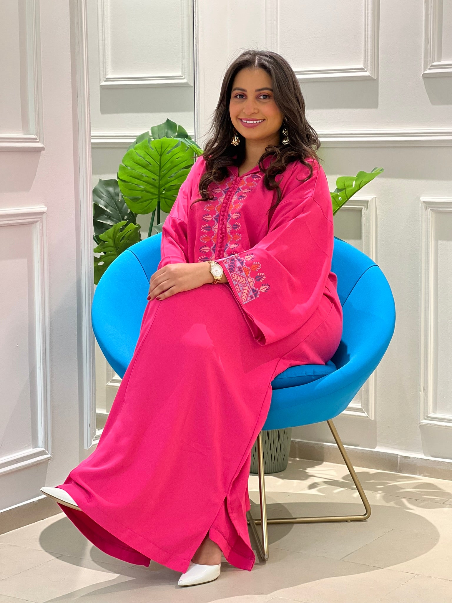 Jellaba Marocaine Rose avec Broderies  – Élégance et Confort